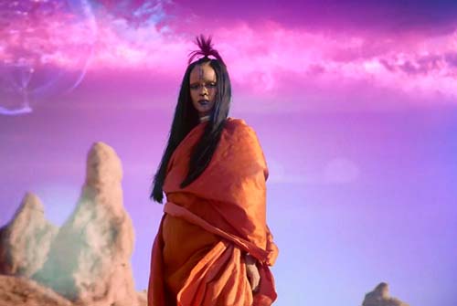 RIHANNA - sledgehammer